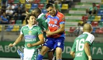 Arica, jugando gran parte el cotejo con un hombre menos, logró un empate que los mantiene como invictos.