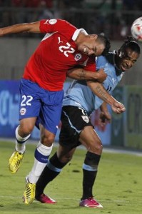 Chile peleó casa pelota como si fuera la última. Un gran triunfo nacional que nos encamina al Mundial.