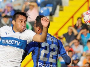 La UC volvió al triunfo y sigue en la pelea por el título.