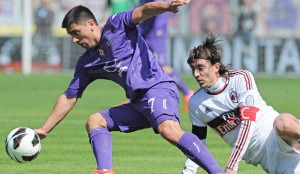 Pizarro anotó de penal el empate de la Fiore ante el Milán.