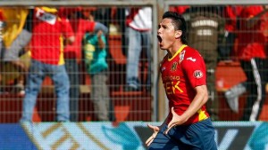 Gustavo Canales anotó los tres goles que le dieron la victoria a Unión.