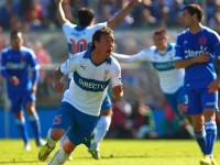 Ríos celebra la apertura de la cuenta. la UC le pasó por arriba a la "U" y sigue ilusionada con el título.