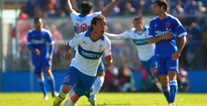 Ríos celebra la apertura de la cuenta. la UC le pasó por arriba a la "U" y sigue ilusionada con el título.