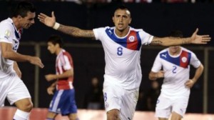 Vidal cumplió con la Roja. Ante Paraguay jugó un partidazo.