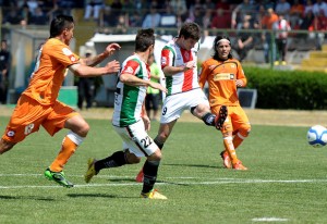 Ni Droguett pudo salvar el golazo de Diego Chaves.