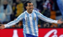 "Carlitos" mete presión para estar en Brasil 2014.