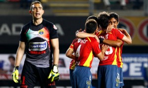 Castro y Jaime desataron la locura entre los hinchas hispanos.