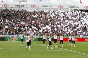 Colo Colo podría sufrir la sanción del estadio Monumental.