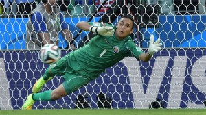 Keylor Navas fue la figura del encuentro con un penal tapado al griego Gekas.