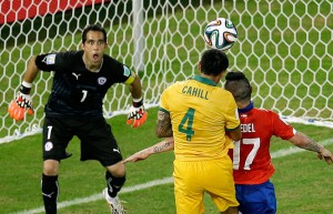 El chileno en general confunde confianza con relajo. Y eso nos puede costar muy caro en la Copa del Mundo.