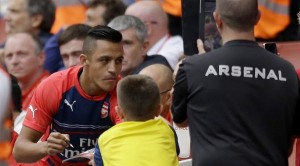 Alexis estuvo en la banca hasta el minuto 75`en donde ingresó por Joel Campbell.