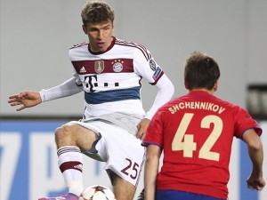 Thomas Müller fue el encargado de canjear una dudosa falta penal por gol.