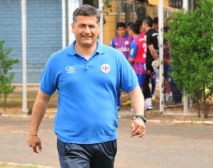 Ronald Fuentes actual entrenador que llevó a Iberia a la Primera B