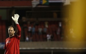 Rogerio Ceni fue de las buenas figuras del encuentro. 