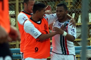 Lota ganó 1-0 a Copiapó y consiguió su primer triunfo en el campeonato. 