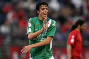 Franco Di Santo realizó una buena temporada en Audax Italiano y luego fue vendido al Chelsea, donde no jugó, y ahora está en el  Werder Bremen, en Alemania