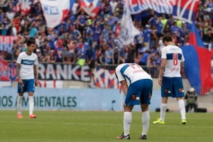 Una católica sin ideas en ofensiva y dejando muchos espacios en defensa fue la que perdió el clásico frente a la U.