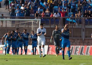 Diego Oyarzún y Leonardo Ramos en dos oportunidades fueron los goleadores en el Carlos Dittborn.