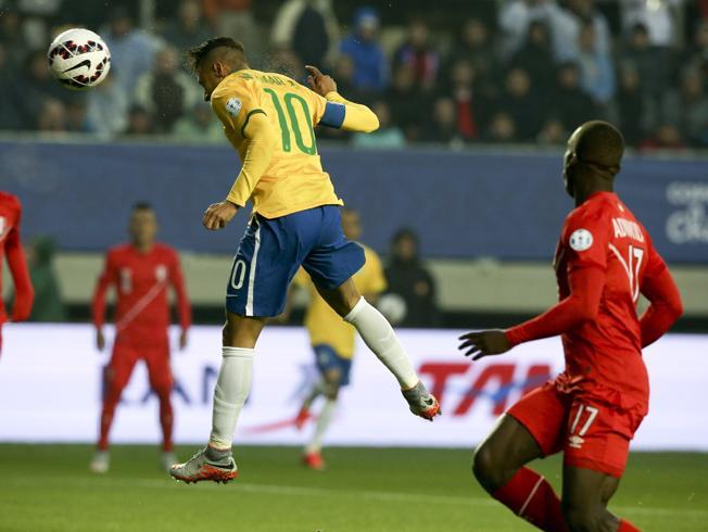neymar gol brasil peru