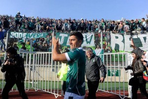 David Pizarro en su regreso con la hinchada "Caturra" (Fuente: Agencia Uno)