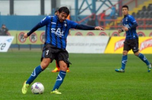 Francisco Arrué anotó la victoria de Huachipato en el día de su cumpleaños 38.