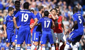 Costa y Gabriel se pelearon, y el hombre del Arsenal terminó expulsado.