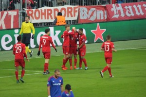 El Bayern de Vidal ya dice presente en octavos de final en Champions