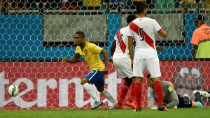 Douglas Costa inició la fiesta en el Arena Fonte Nova.