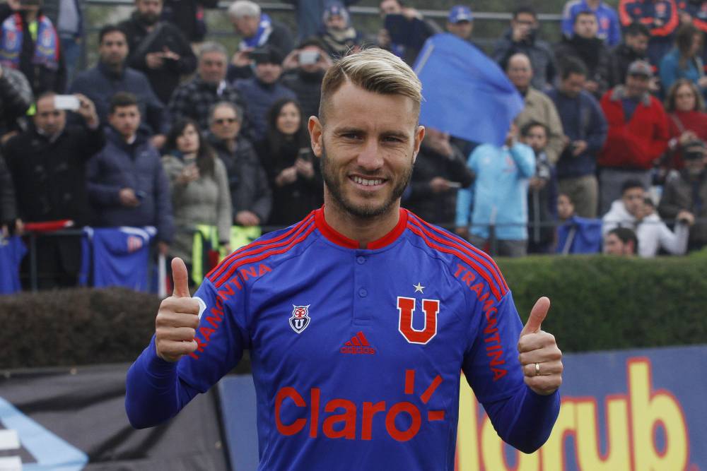 Gastón Fernández debutará esta tarde por la "U". Los azules se miden ante Estudiantes de La Plata.