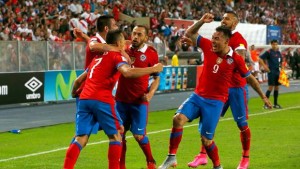 En el último partido, Chile derrotó por 4 a 3 a Perú, en Lima. Dos goles de Alexis Sánchez y dos de Eduardo Vargas.