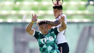 Colo Colo superó a Wanderers en Valparaíso y sigue como líder del torneo chileno.