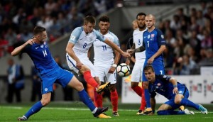 Eric Dier empató el partido para Inglaterra ante Eslovaquia.