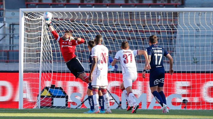 Larrivey vale por toda una delantera: un penal,un cabezazo y una habilitación para el 3-0 de la U a La Serena u_de_chile_la_serena_de paul