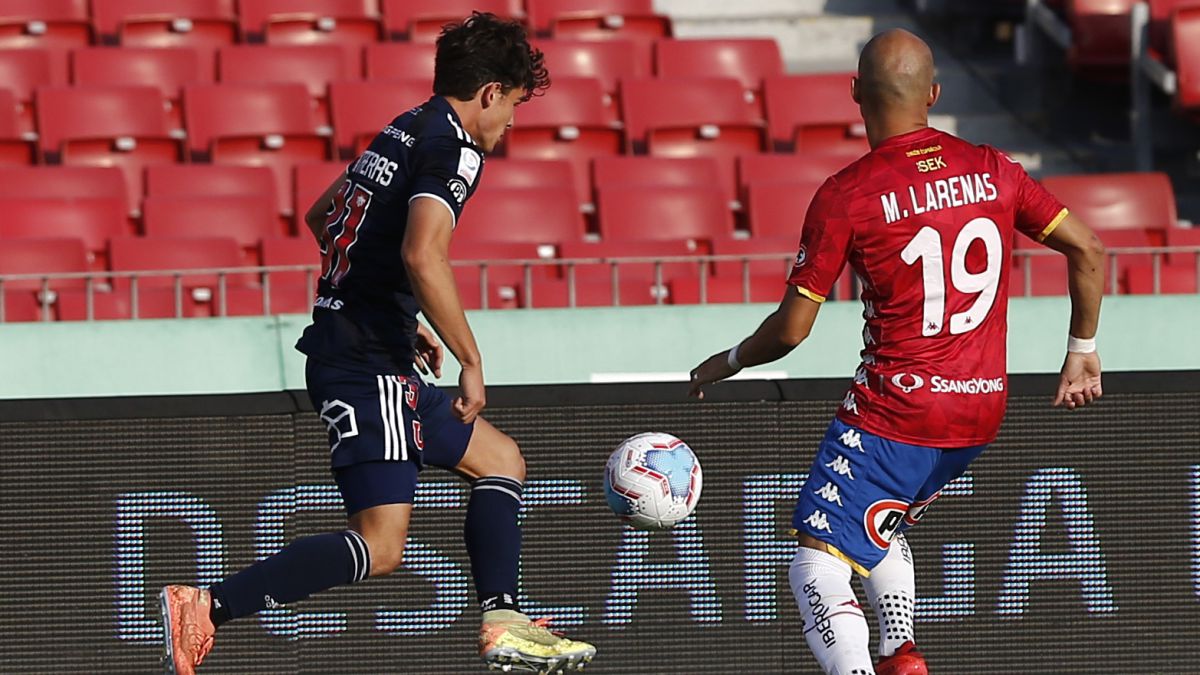 Tenía que entrar Montillo: U. de Chile 3 U.Española 0
