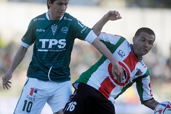 Santiago Wanderers v s Palestino