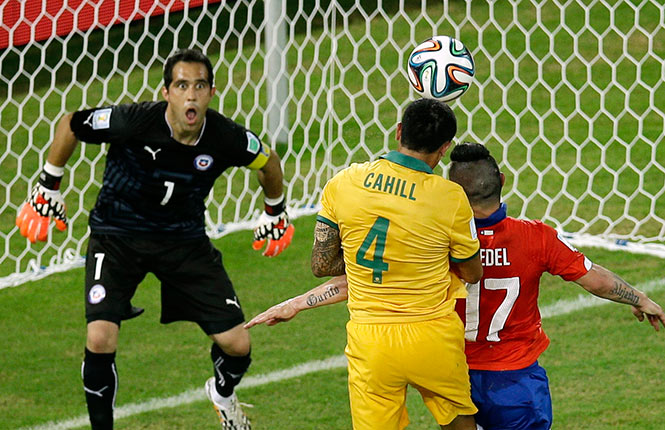 cahill gol australia chile