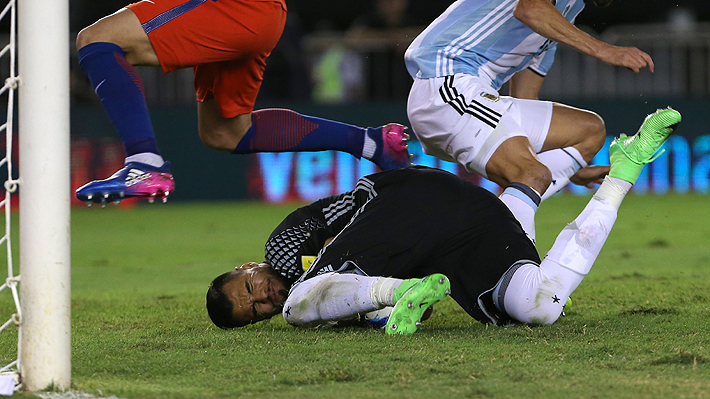 Sergio Romero estaba tan asustado que le pidió a los pasapelota que no devolvieran tan rápido el balón a la cancha.