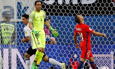 Marcelo Díaz se equivocó y fue fatal. Chile perdió la final ante Alemania en la Confederaciones.