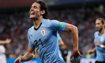 Edinson Cavani anotó los dos goles con que Uruguay eliminó a Portugal.