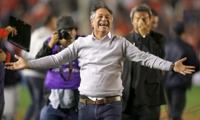 Ariel Holan festejo u catolica