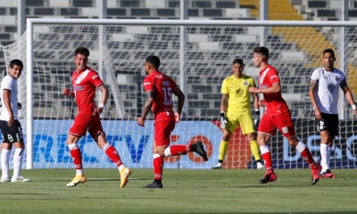Colo Colo cayó ante Curicó unido y es último en el torneo chileno.