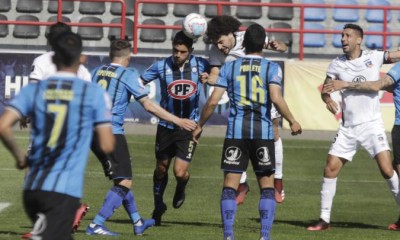 Colo Colo no pudo ganarle a Huachipato en Talcahuano. Los acereros jugaron gran parte con 10 hombres.