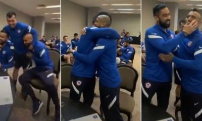 abrazo arturo vidal claudio bravo seleccion chilena