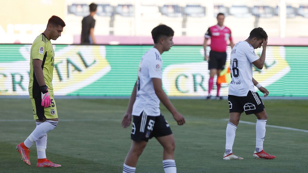 Colo Colo tropezó dos veces con la misma pandemia: al igual que en Chillán, jugó con juveniles y cayó 2-0 ante A. Italiano
