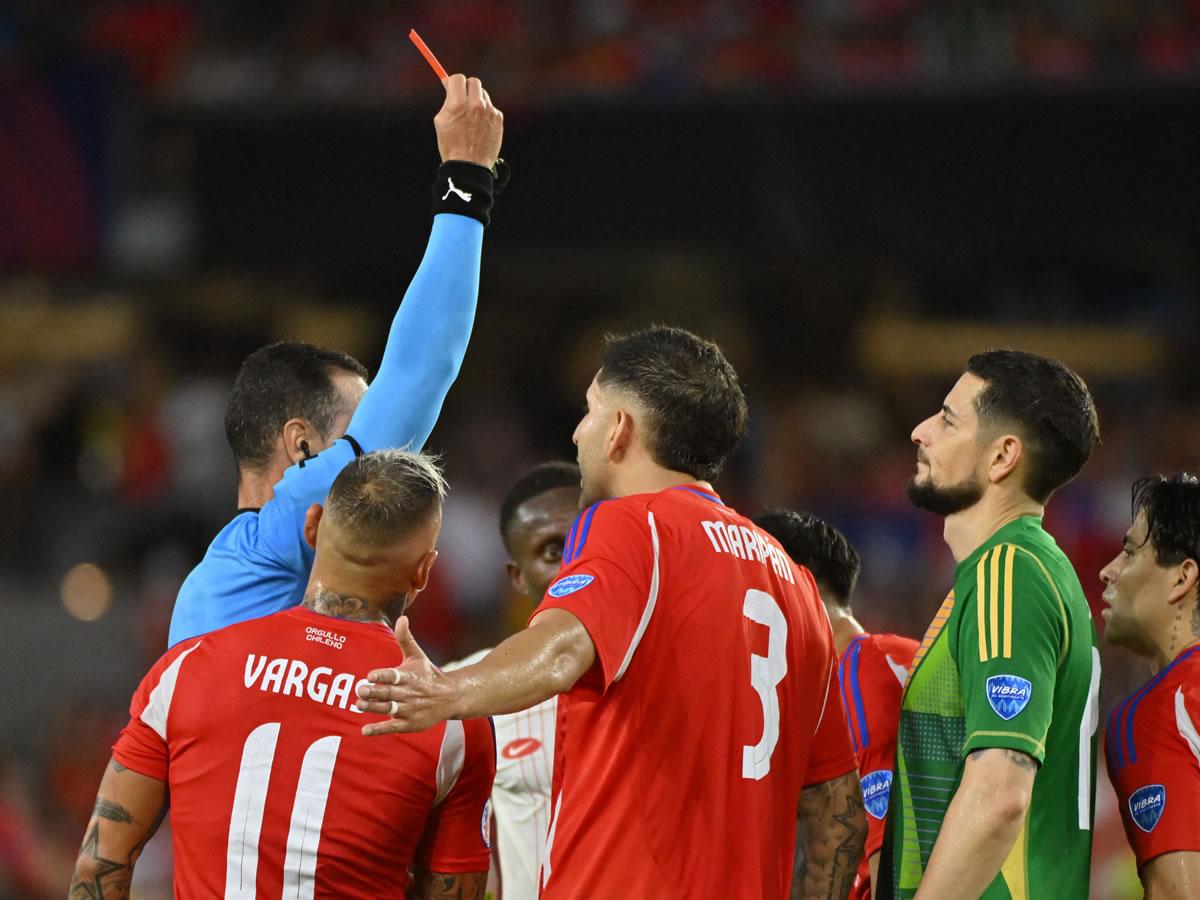 Buenas y malas noticias para la UC en la previa de la final en La Bombonera 3 canada vs chile roldan tarjeta roja