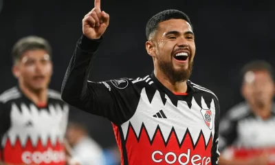 paulo diaz celebra su gol ante talleres