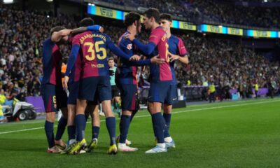 Barcelona remonta en Valladolid y acaricia el título en La Liga