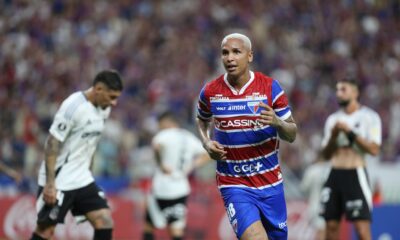 Fortaleza goleó a Colo Colo y lo dejó casi eliminado de la copa Libertadores