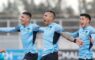 En un emocionante duelo de la Primera División de Chile, Coquimbo Unido venció a Audax Italiano por 2-1, consolidando su liderazgo en la tabla. El gol de Paolo Guajardo en el minuto 95 selló la victoria para los piratas, habiendo demostrado su eficacia defensiva y ofensiva bajo una intensa presión.