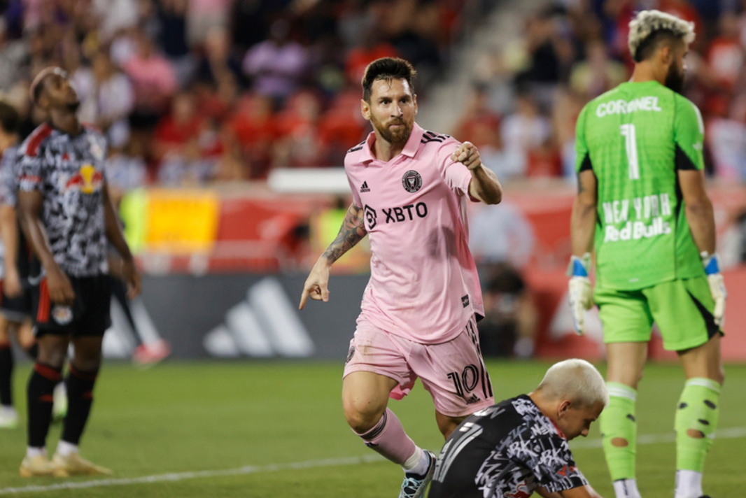 Messi llega a los 900 goles en su carrera tras marcar... en la 'otra Champions'